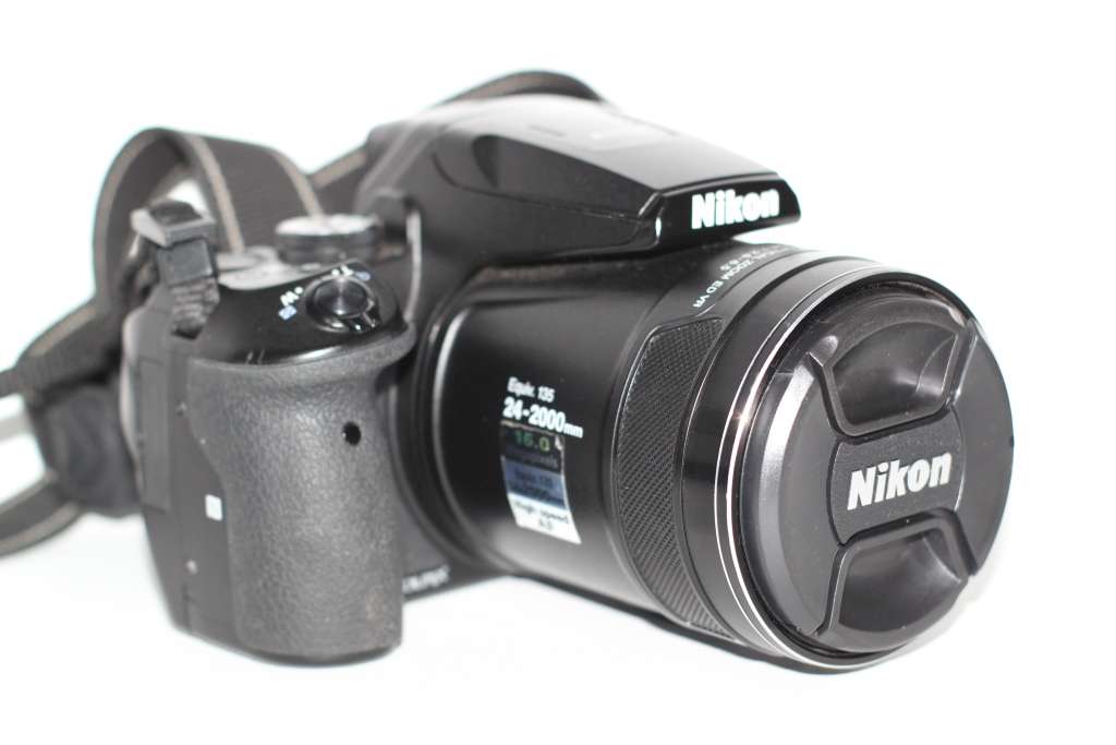 NIKON COOLPIX P900 Digital Bridge Camera (16.0 MP CMOS sensor, 83x Zoom) 3-Inch LCD Screen