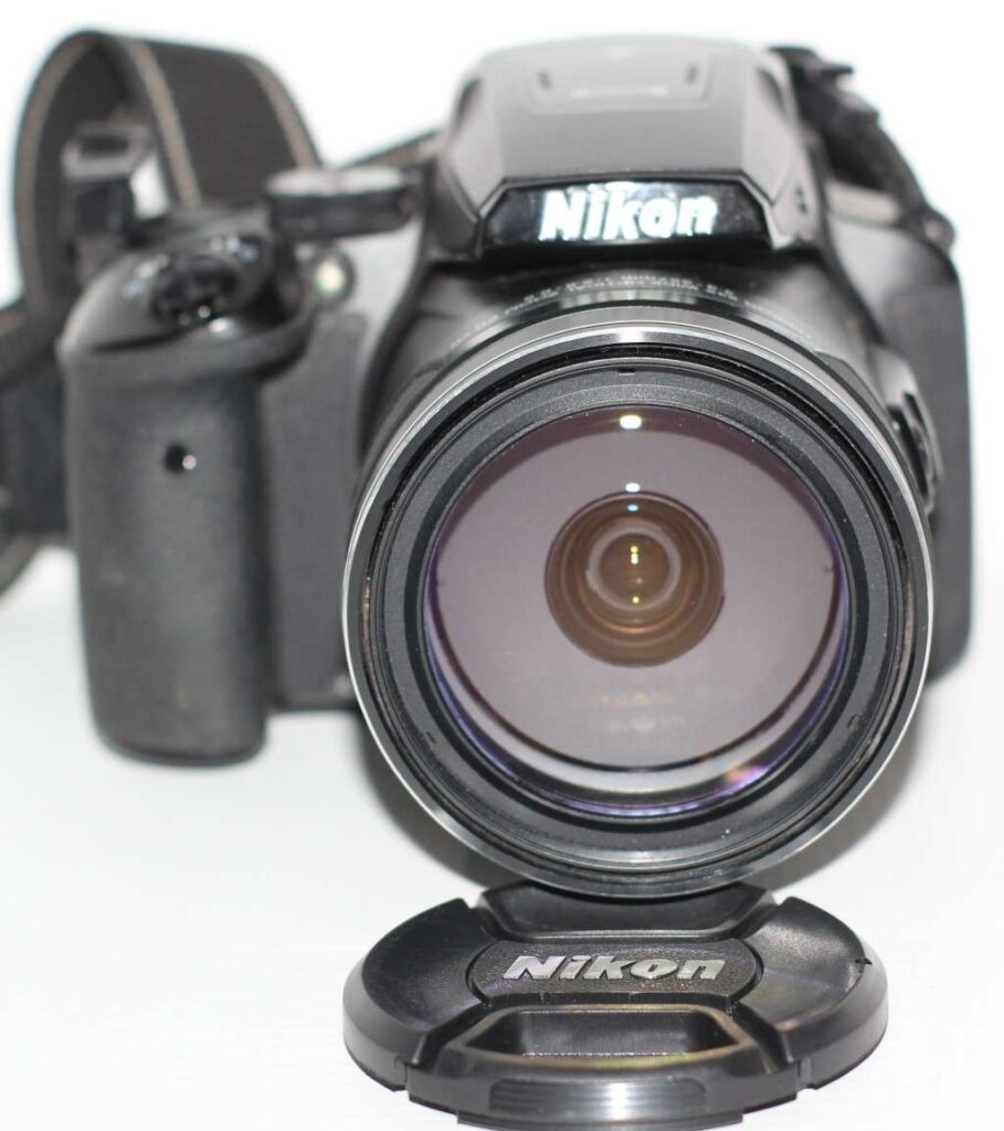 NIKON COOLPIX P900 Digital Bridge Camera (16.0 MP CMOS sensor, 83x Zoom) 3-Inch LCD Screen