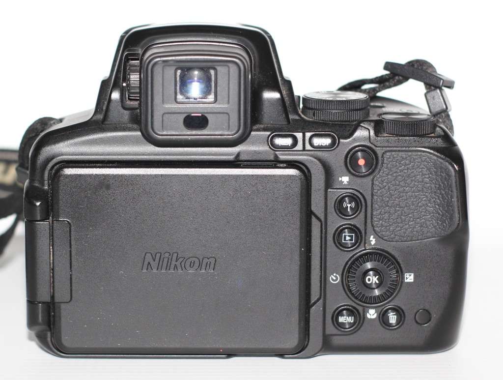 NIKON COOLPIX P900 Digital Bridge Camera (16.0 MP CMOS sensor, 83x Zoom) 3-Inch LCD Screen