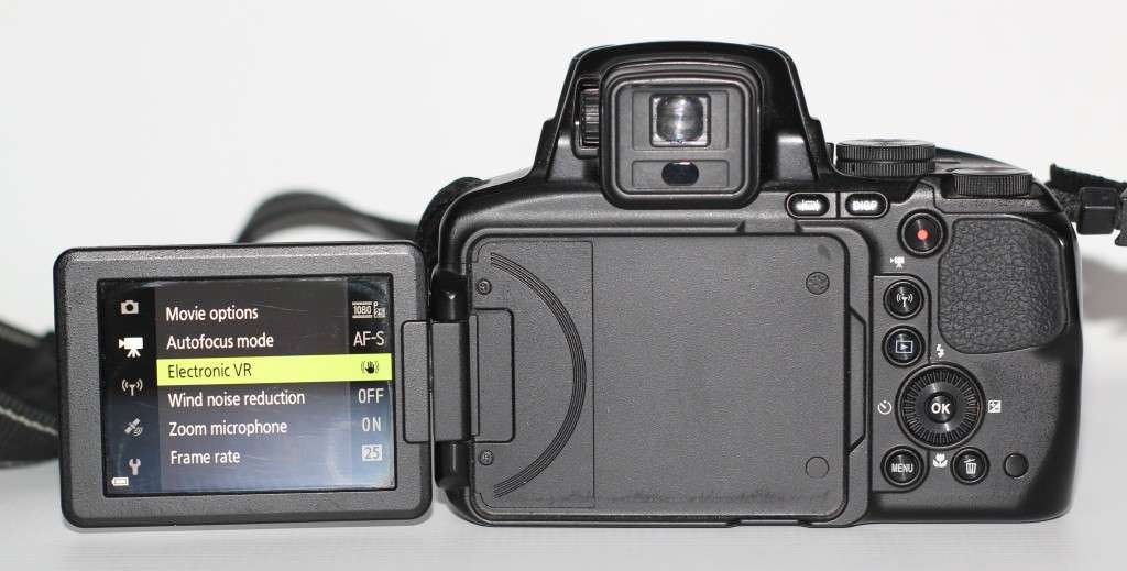 NIKON COOLPIX P900 Digital Bridge Camera (16.0 MP CMOS sensor, 83x Zoom) 3-Inch LCD Screen